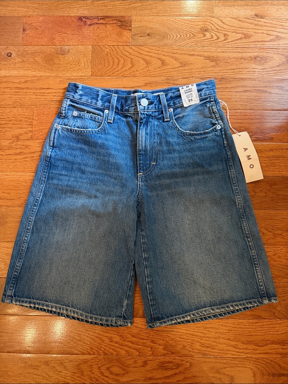 NWT Amo Laura short jorts